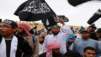 Tunisie : Rassemblement devant lambassade US à Tunis Un groupe de protestataires comprenant notamment des éléments appartenant au courant salafiste