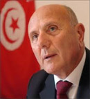 Tunisie : Néjib Chebbi dément son éventuelle désignation comme ministre de la Justice Mohamed Néjib Chebbi vient de démentir sur sa page facebook les informations ayant circulé