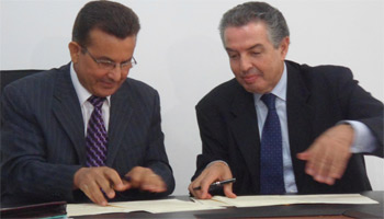 Tunisie : 4 axes pour rythmer un partenariat rénové entre lAPI et la Conect! Une convention d’accord entre l’Agence de promotion de l’industrie et de l’innovation (API) et la Confédération des entreprises citoyennes de Tunisie(Conect) a été signée