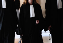 Les jeunes avocats entament un sit-in ouvert