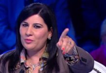 Report de l’examen d’une affaire intentée contre Moussi