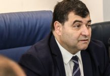 René Trabelsi annonce du beau monde à la Ghriba