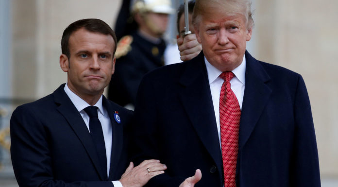 Macron demande à Trump de lever les sanctions contre deux Français