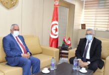 Le ministre de la Justice s’entretient avec l’ambassadeur du Sultanat d’Oman