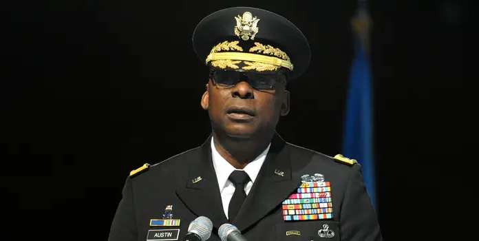 Les USA dépêchent un sous-marin militaire et un porte-avions au Moyen-Orient
