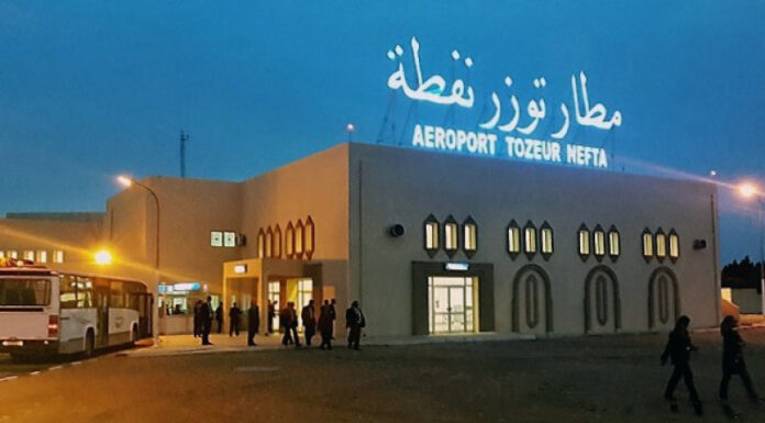 Tozeur: Examen des moyens de dynamiser l’aéroport international de Tozeur-Nefta