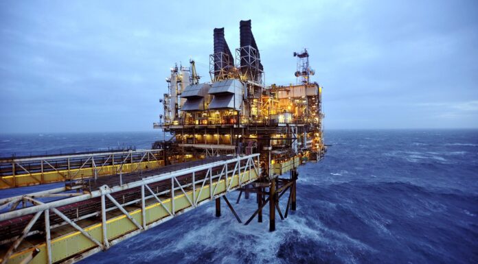 Baisse de la production nationale de pétrole brut de 4 %