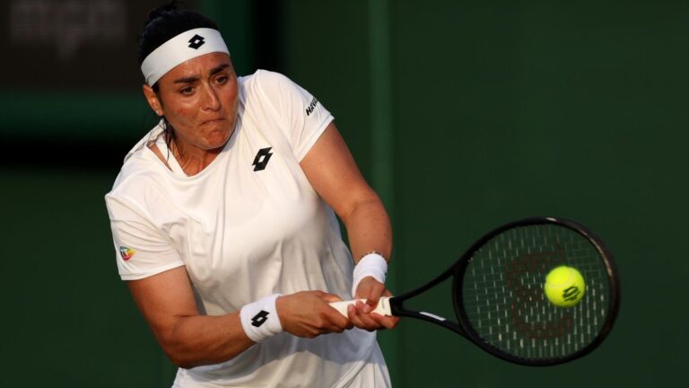 tennis roland garros er  ons jabeur affronte litalienne lucia
