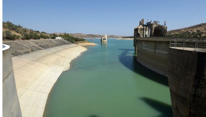 Les barrages au plus bas niveau et le prix de l’eau en hausse de 16 % depuis mars