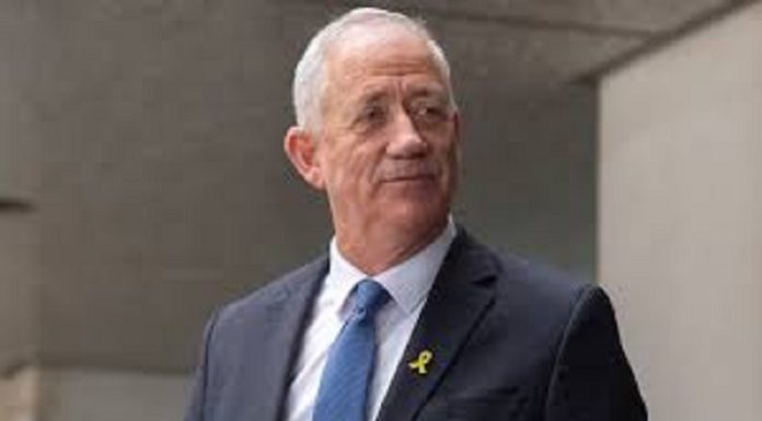 Israël : Le parti de Gantz dépose un projet de loi pour dissoudre le Parlement