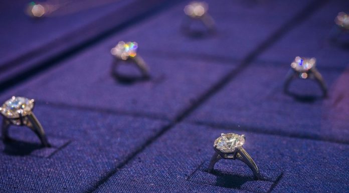 L’avenir du géant du diamant De Beers plus incertain que jamais