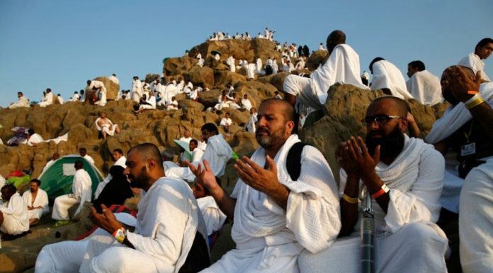 Pèlerinage: Marée de fidèles au mont Arafat