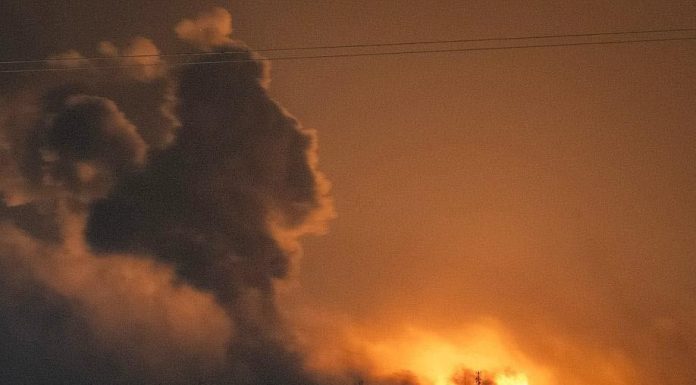 Les incendies font rage dans le nord d’Israël après des attaques à la roquette