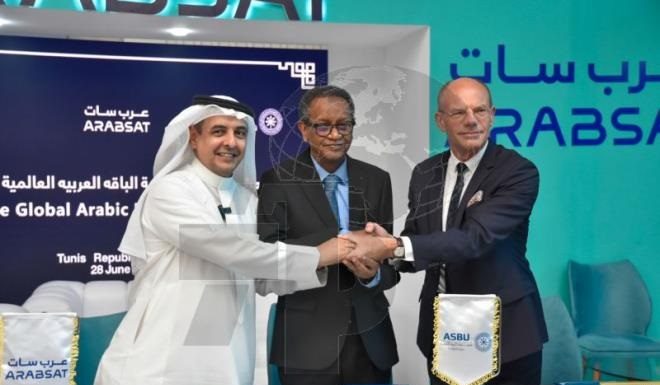 Signature de l’accord du ‘Global arabic Bouquet » entre ARABSAT, ASBU et GLOBECAST