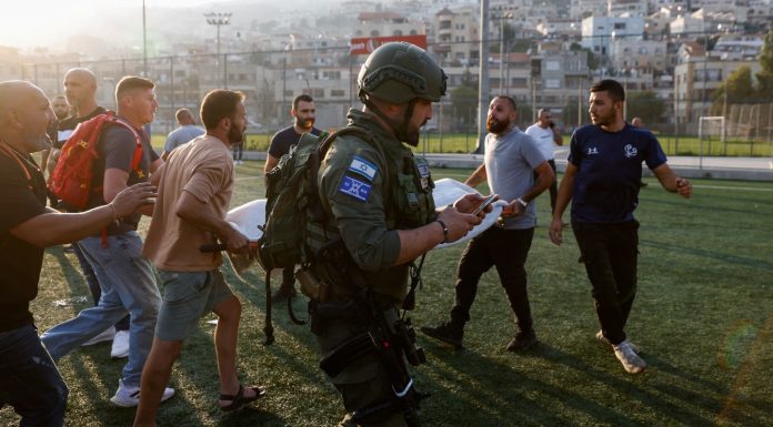 Une roquette sur le Golan fait 12 morts