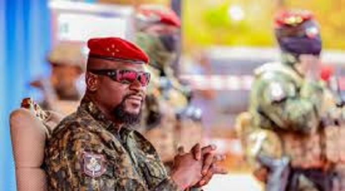 Guinée: L’avant-projet de constitution présenté en vue du référendum
