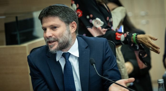 Smotrich dézingue les gradés de Tsahal ayant validé l’accord « trêve contre otages »