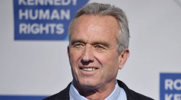 RFK Jr. demande au Parti démocrate d’organiser un « processus ouvert »