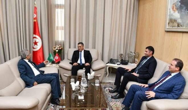 Le ministre de l’Intérieur s’entretient avec le secrétaire général du Conseil des ministres arabes de l’Intérieur