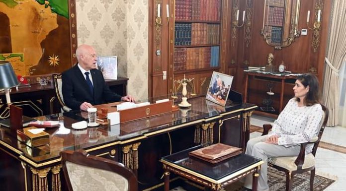La maintenance des écoles et lycées à l’ordre du jour de Saïed avec la ministre Abbassi