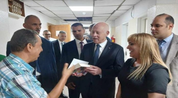 Kaïs Saïed souligne la nécessité pour la radio tunisienne de retrouver son rayonnement