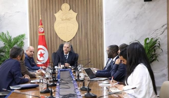 Le ministre de la Jeunesse et des Sports reçoit une délégation de la FIFA et de la CAF