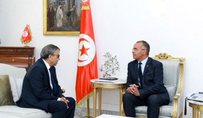 Le chef du gouvernement reçoit le gouverneur de la BCT