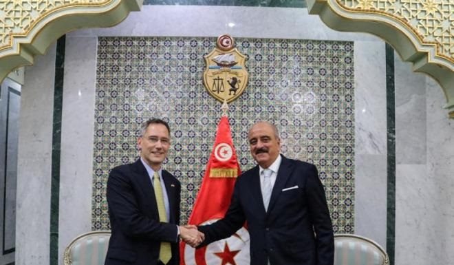 Mohamed Ali Nafti parle renforcement de l’investissement US avec Joey Hood
