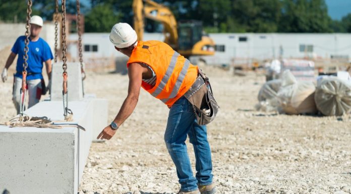 Les travailleurs de chantiers de moins de 45 ans protestent