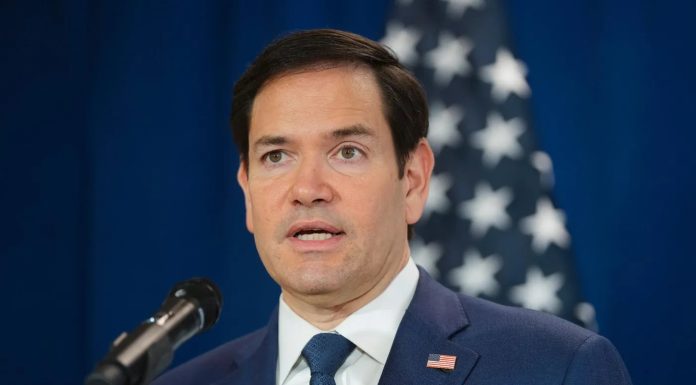 Khamenei s’implique de plus en plus dans le gouvernement iranien, selon Rubio