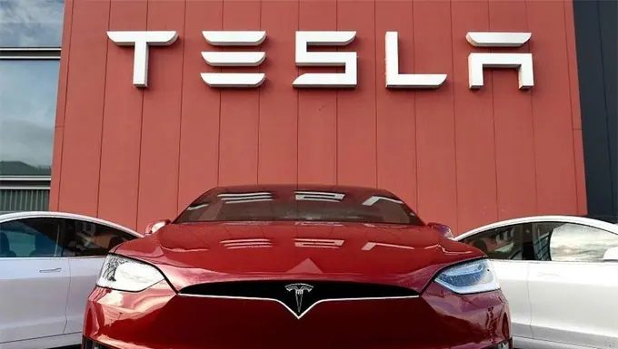 Tesla ouvre son premier site africain au Maroc