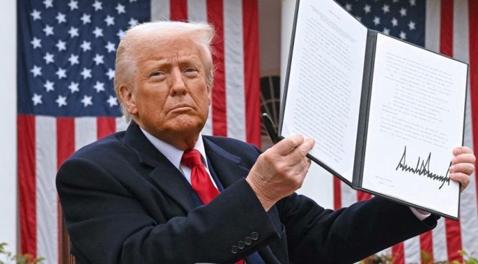 Trump annonce rehausser à 25 % les droits de douane sur les véhicules européens dès « la semaine prochaine »