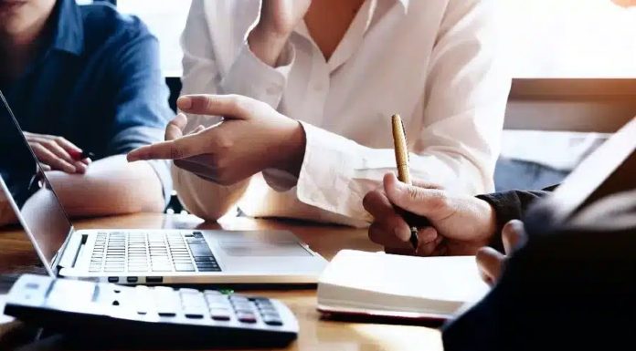 Les députés auront à l’œil le recrutement des diplômés du Supérieur sans emploi