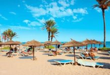Les stations touristiques tunisiennes sont sûres, affirme le Foreign Office