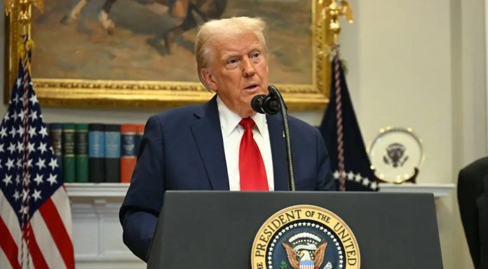 Trump suspend la loterie des cartes vertes