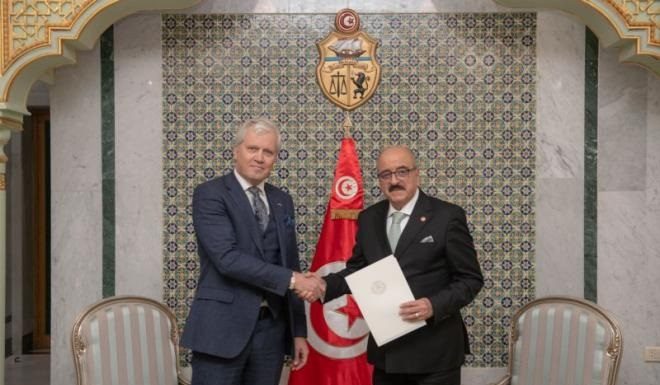 Le nouvel ambassadeur d’Estonie remet une copie figurée de ses lettres de créance