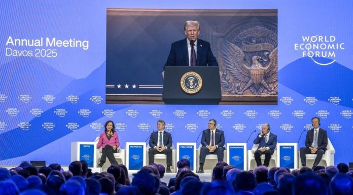 La cérémonie de signature du Conseil de la paix de Trump, jeudi à Davos