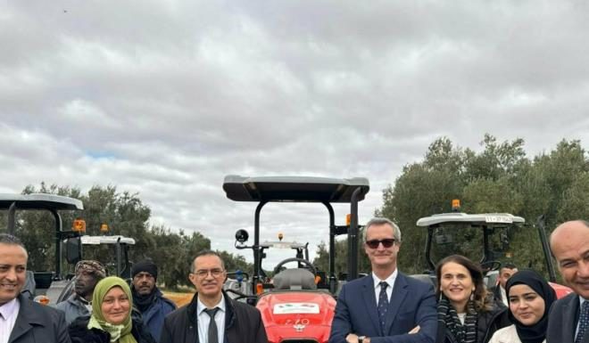 Tunisie Italie : Remise de 88 tracteurs et équipements agricoles à Sfax
