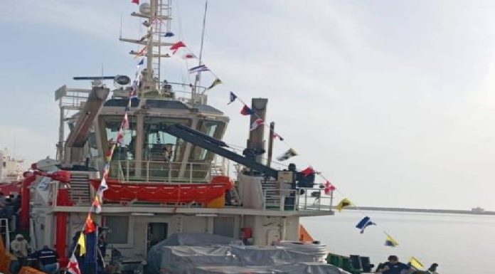 La Tunisie renforce sa flotte portuaire avec un nouveau remorqueur à Gabès