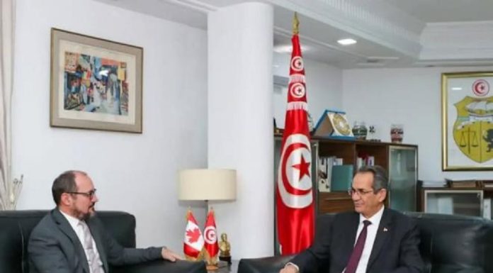 Le ministre de l’enseignement supérieur rencontre l’ambassadeur du Canada à Tunis