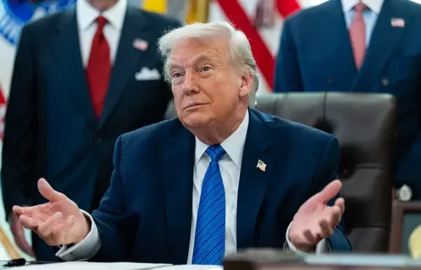 Epstein: des fichiers sur Trump réexaminés par la Justice