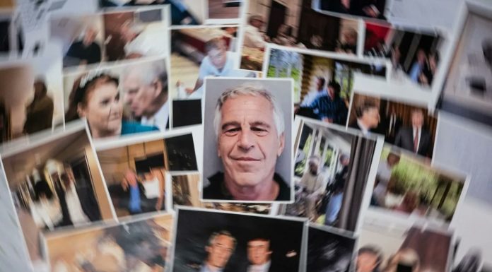 Affaire Epstein : L’ex-prince Andrew relâché après neuf heures de garde à vue