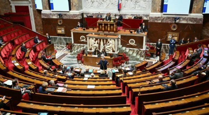 France : Le budget enfin adopté, Lecornu veut passer à autre chose