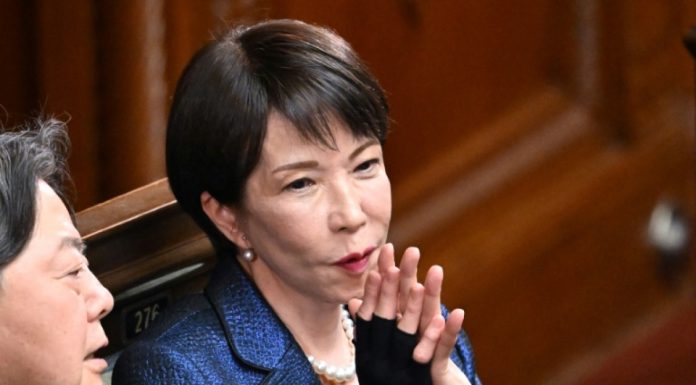 Japon : Takaichi reconduite Première ministre après son triomphe électoral