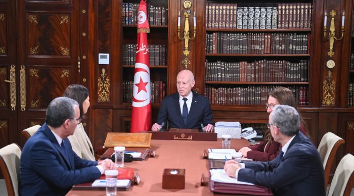 Saïed planche sur la revalorisation des salaires et le chômage