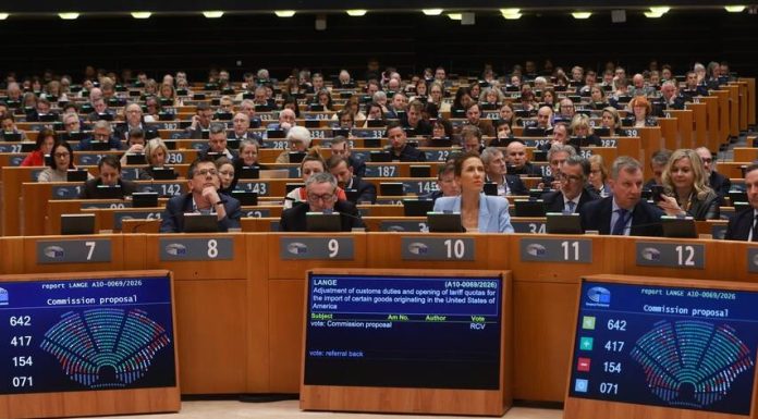 Le Parlement européen approuve la création de « hubs de retour » hors UE pour migrants