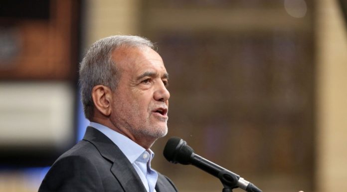 L’Iran « résistera fermement à toute pression ou menace », prévient son président