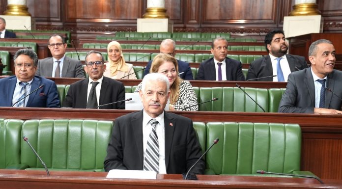 Hausse des prix: Abid botte en touche et accuse le climat