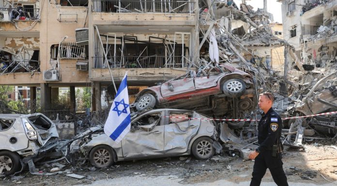 Israël : 14 blessés après des tirs de missiles iraniens