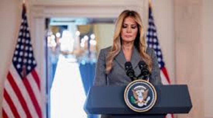 Melania Trump nie tout lien avec les crimes commis par Jeffrey Epstein
